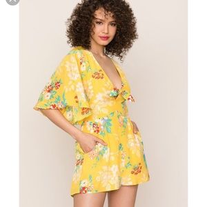 NWT☀️Yumi kim silk castaway romper